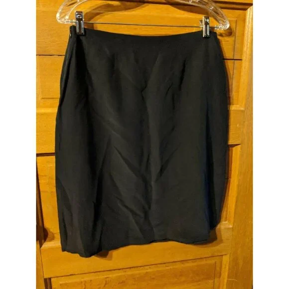 Mixit Woman Embroidered Floral Black Skirt Size 10 Blue Purple Lined - Picture 4 of 6